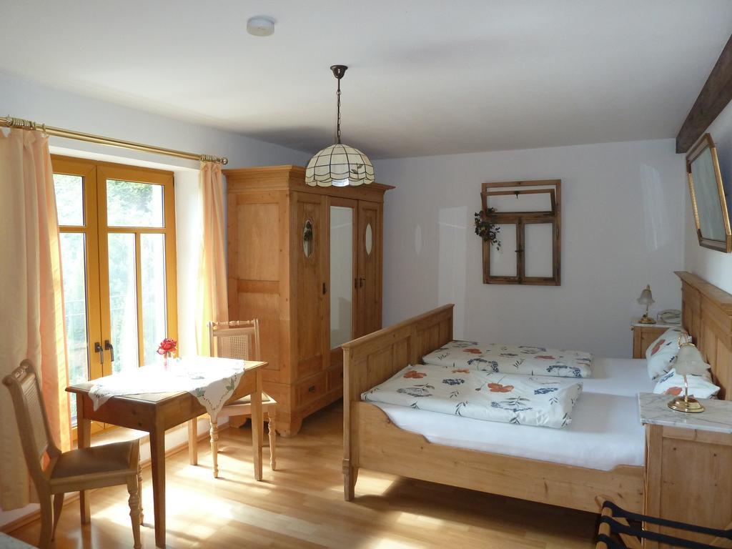 Pension Untere Muehle Burghaun Extérieur photo