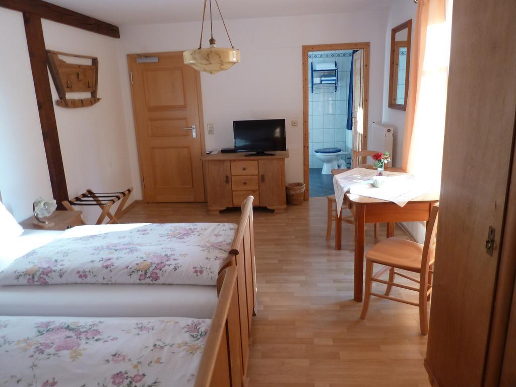 Pension Untere Muehle Burghaun Extérieur photo